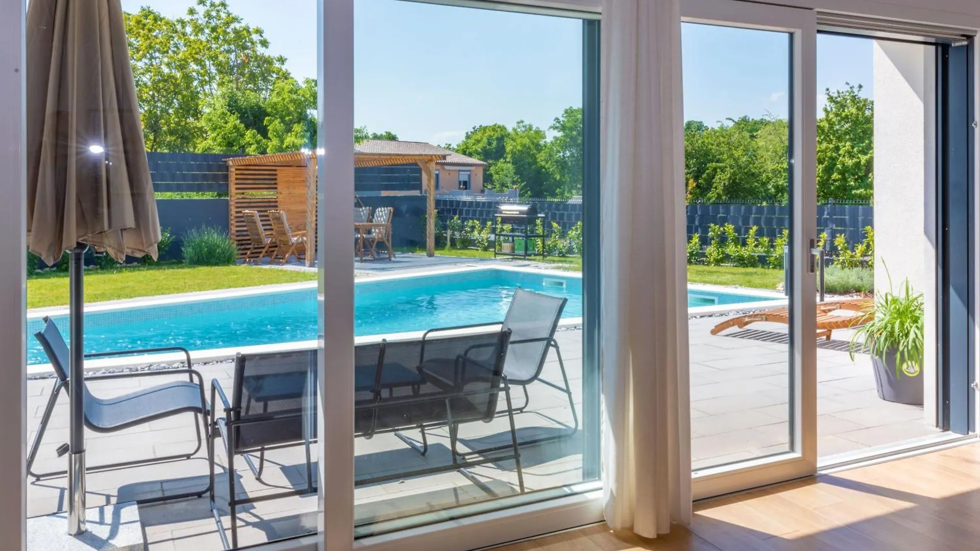 Holiday home Villa The Pool House, A Lush Modern Villa With A Pool Nedescina Croatia